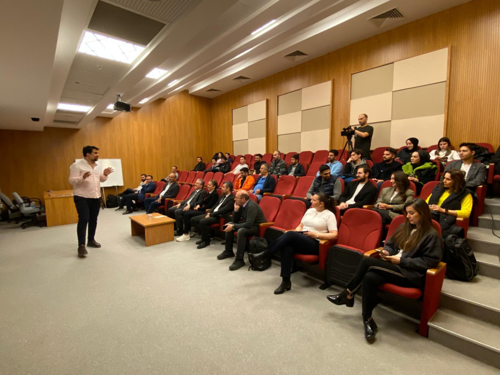 1714722376-WhatsApp Image 2024-05-03 at 10.15.59 _2_.jpg